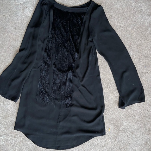 Fringe open back sheath dress - Picture 4 of 5